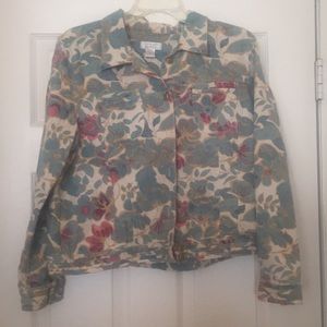 SMOKE FREE HOUSE Thin button up floral design XL